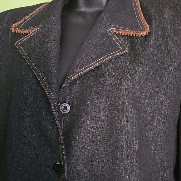 Elegant Dark Gray Coat with Brown Stitching - Picture 2 of 9